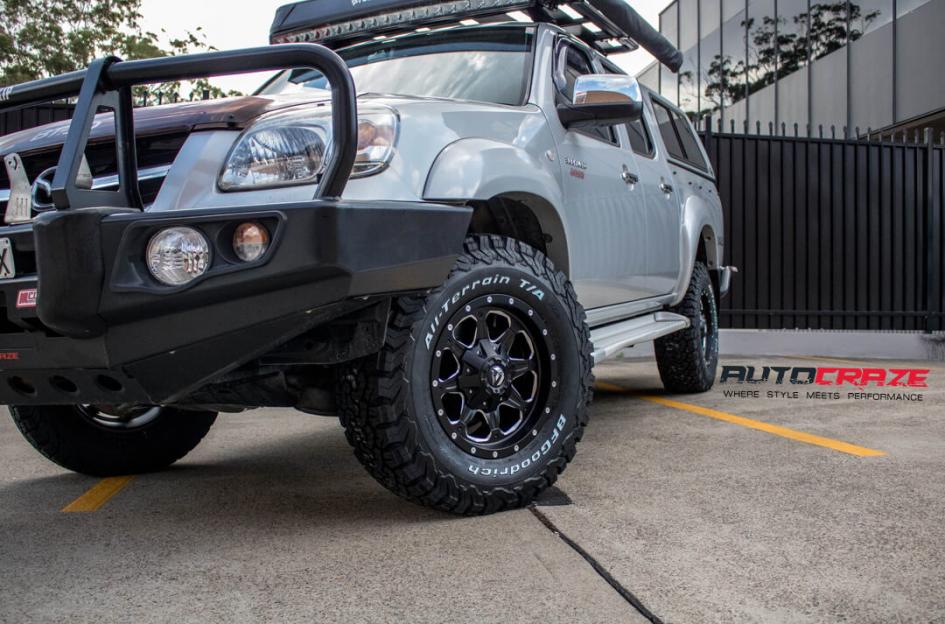 MAZDA BT 50 BOOST GLOSS BLACK MILLED ACCENTS